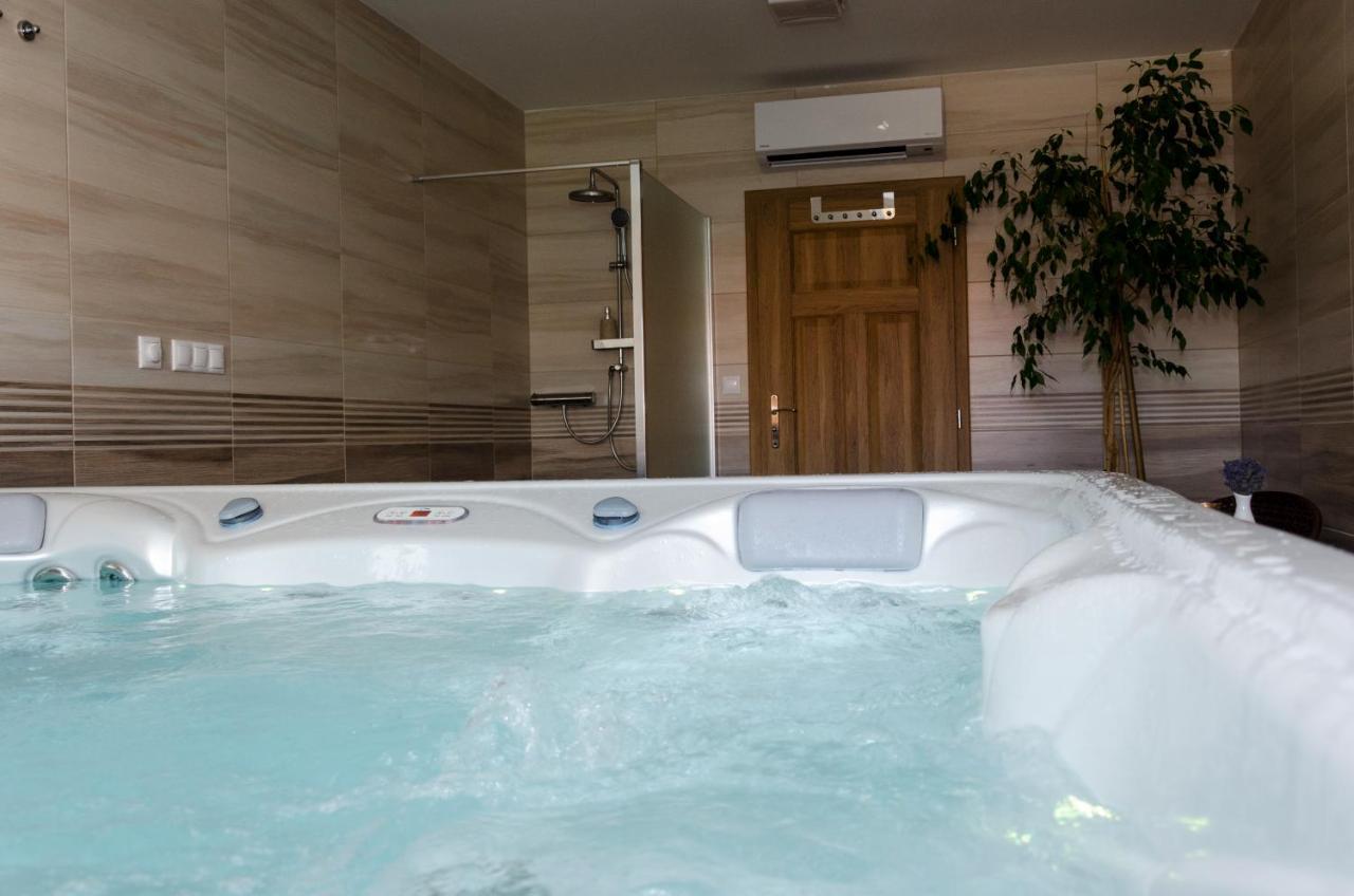 Apartmany U Kotacku Veverske Kninice Buitenkant foto