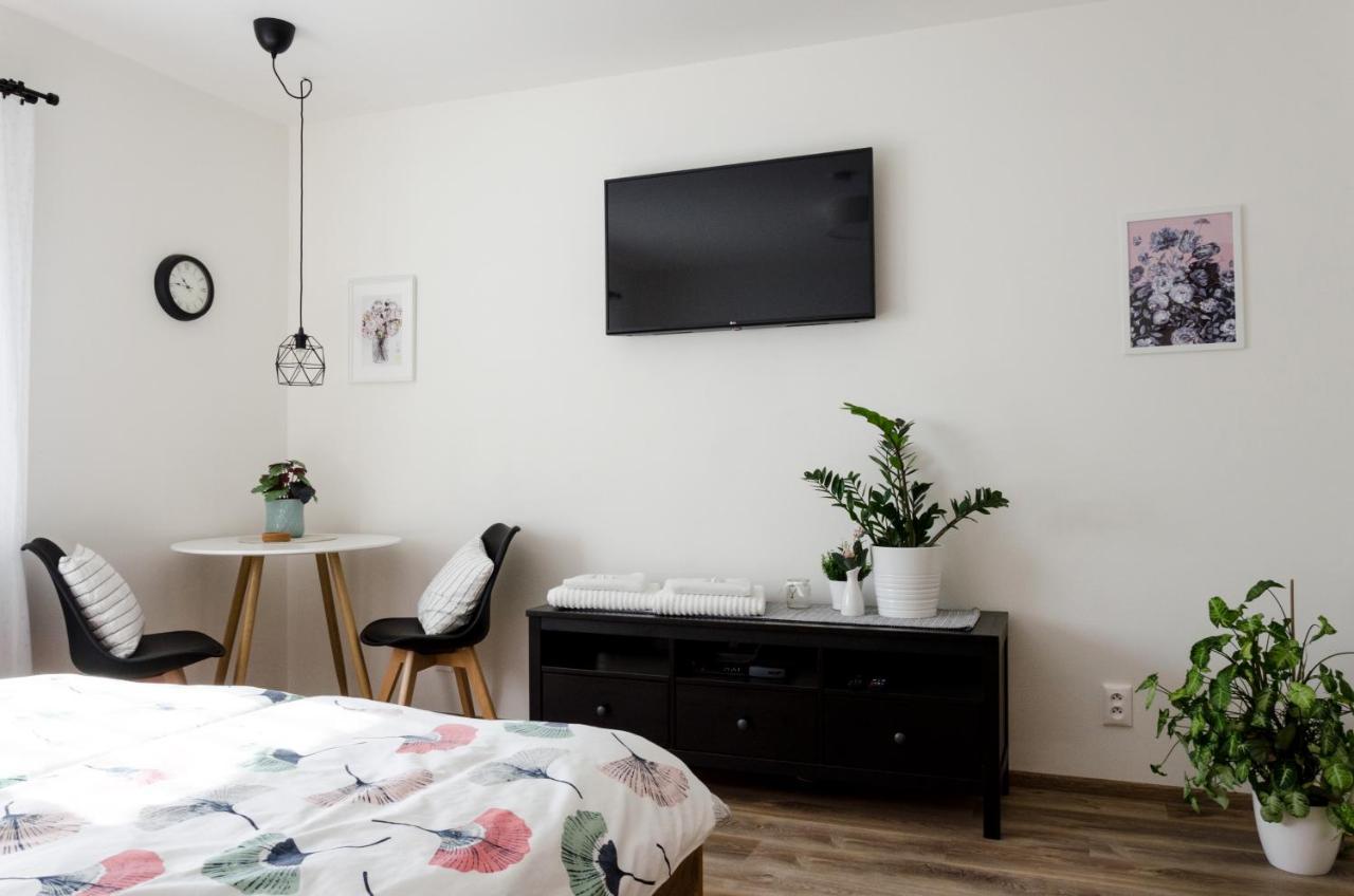 Apartmany U Kotacku Veverske Kninice Buitenkant foto