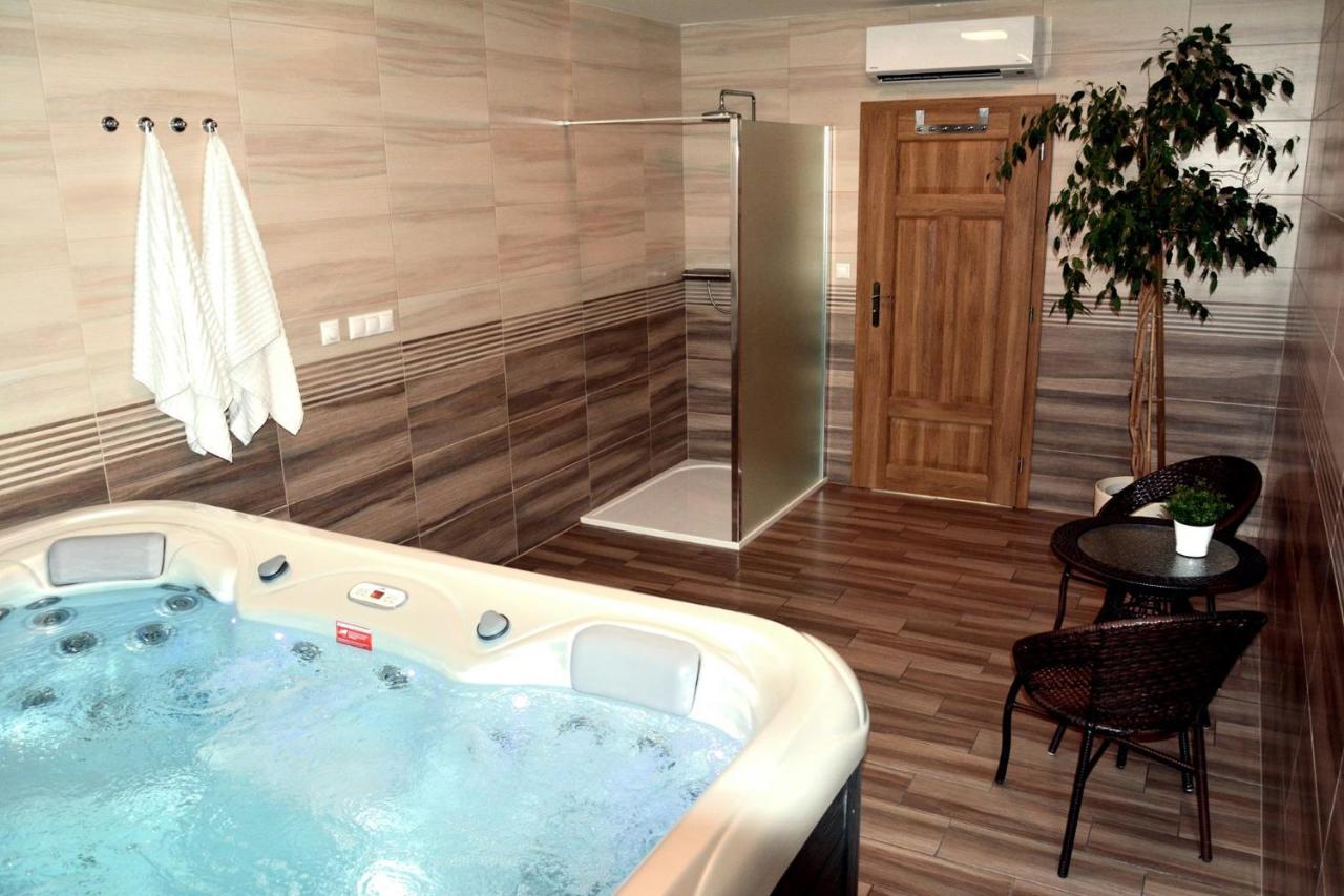 Apartmany U Kotacku Veverske Kninice Buitenkant foto